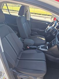 Volkswagen T-Roc - 5