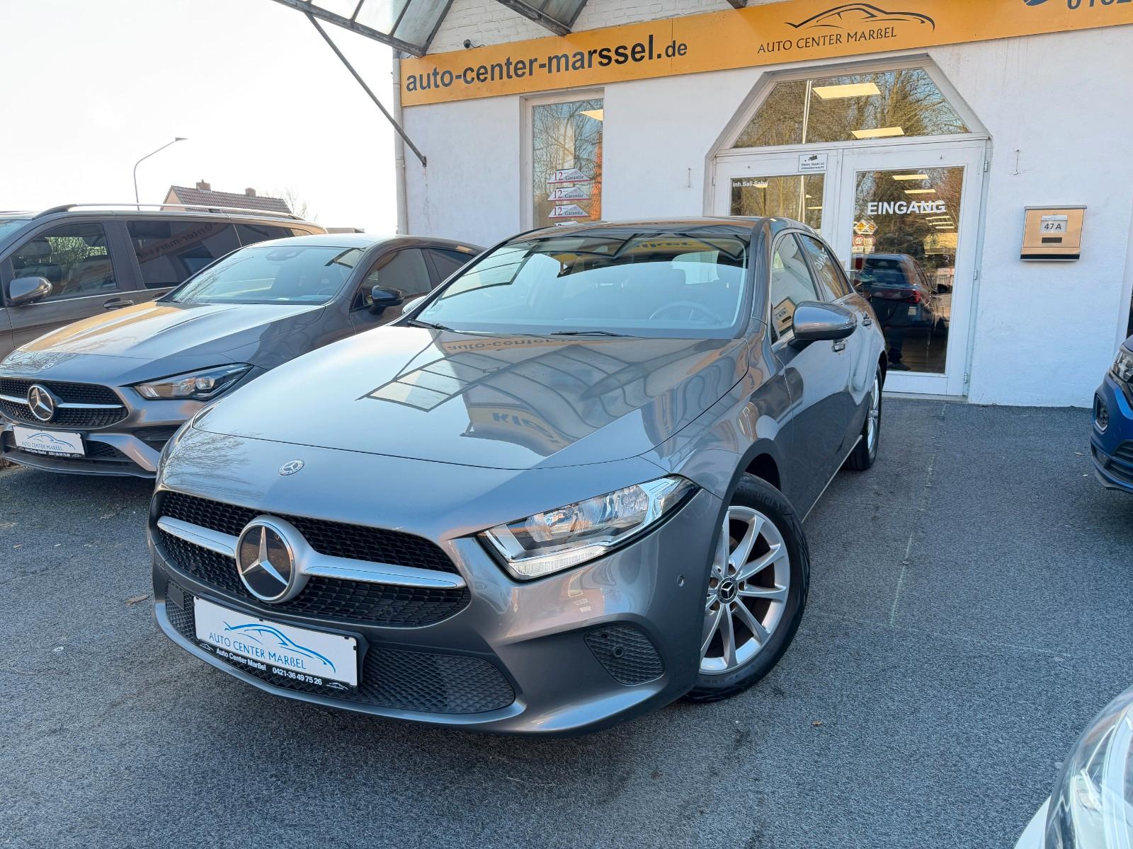 Mercedes-Benz A 180 NAVI/KAMERA/EL. SITZE/SPURHALTE/TOTWINKEL