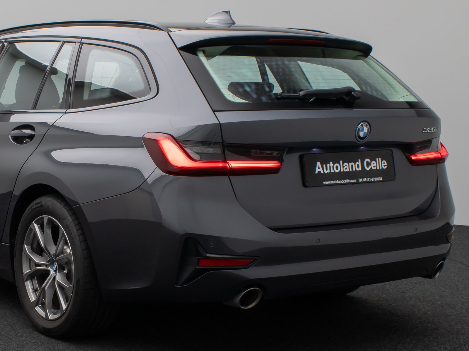 Fahrzeugabbildung BMW 320e Sport Line Panorama DAB CockPitPr PDC Alarm