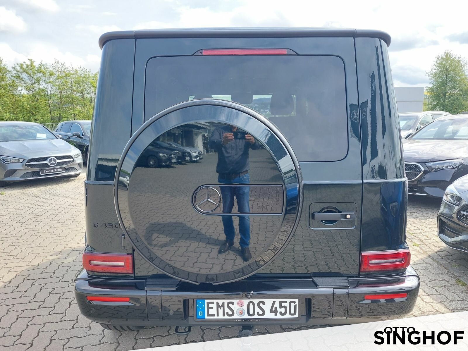 Fahrzeugabbildung Mercedes-Benz G 450 d AMG +Superior+AHK+Night+dyn.LED+360°+