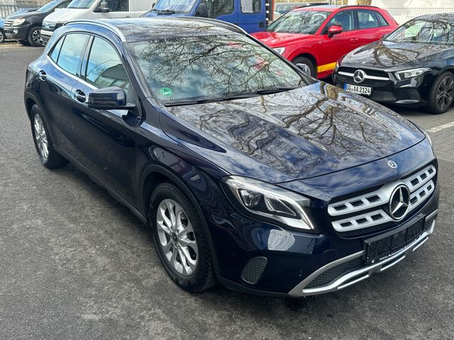 Mercedes-Benz GLA 180 2.HD~LEDER~360°~LED~EU6