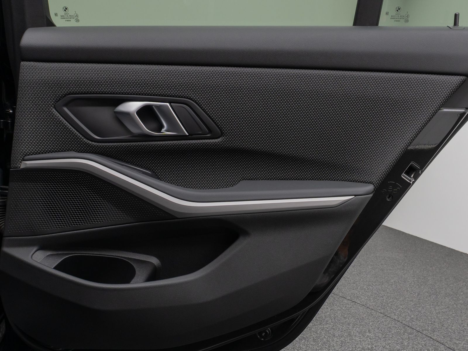 Fahrzeugabbildung BMW 320d DAB CockPitPr Lordos PDC Geschwindigkeitsre
