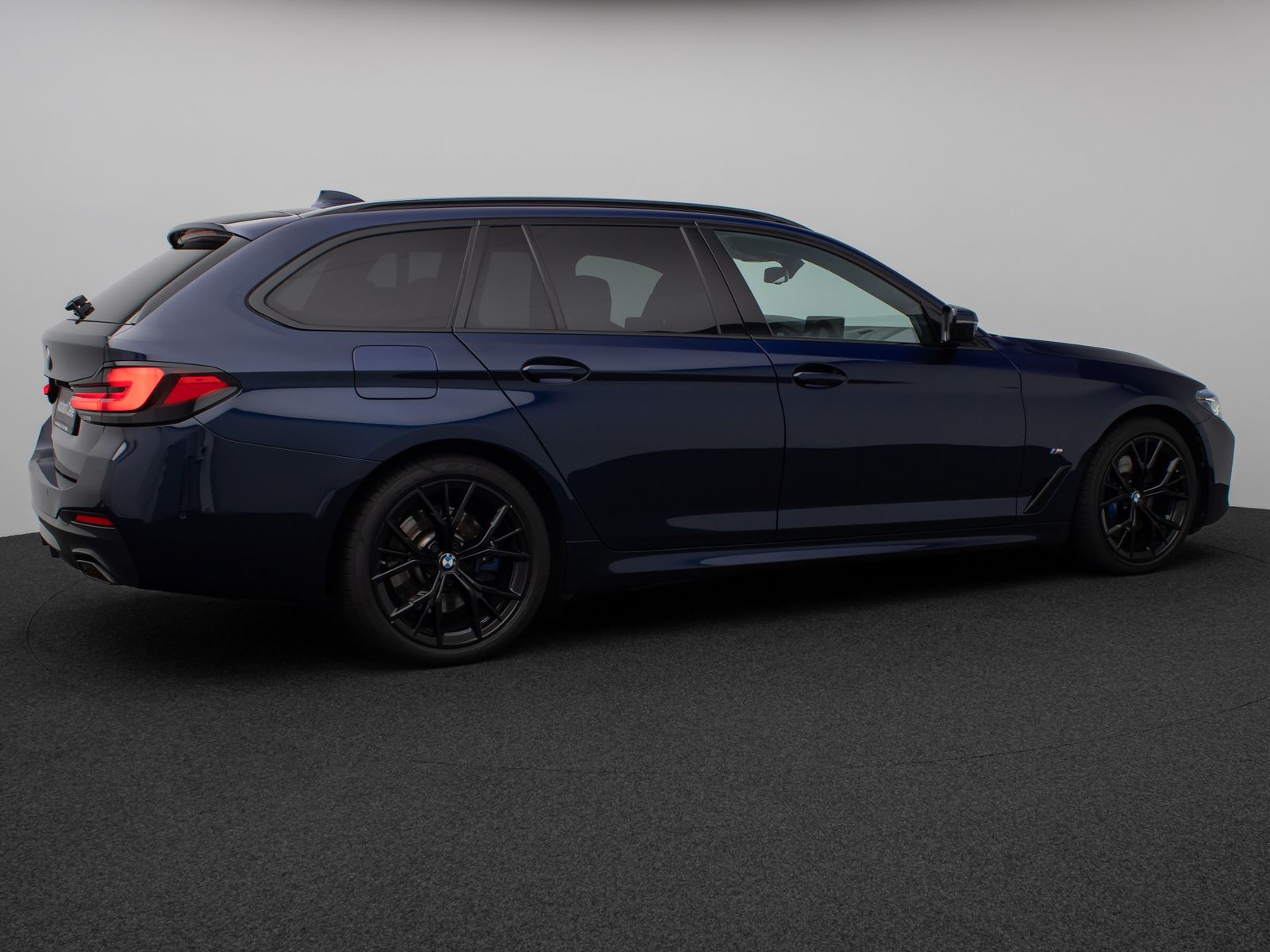 Fahrzeugabbildung BMW 520d xD M Sport FondEnt DAB Kamera Laser H/K 19"