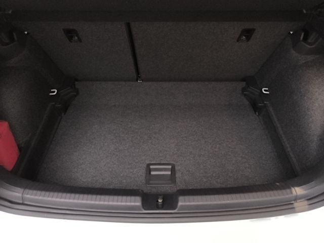 Fahrzeugabbildung Volkswagen Polo 1.0 TSI United NAVI SITZH KAM APP ALLWET