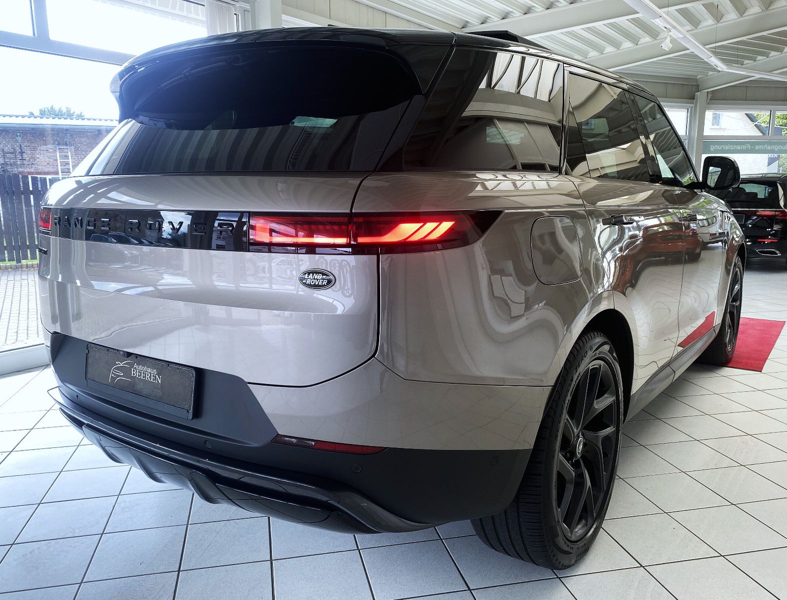 Land Rover Range Rover Sport D300SE AWD VOLL LED PANO 360° foto 6