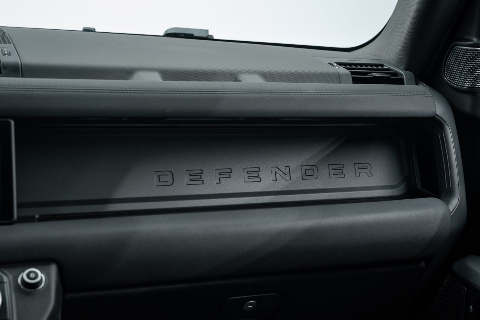 Fahrzeugabbildung Land Rover Defender 110 X-Dynamic SE EXPLORER/BLACK/PPF