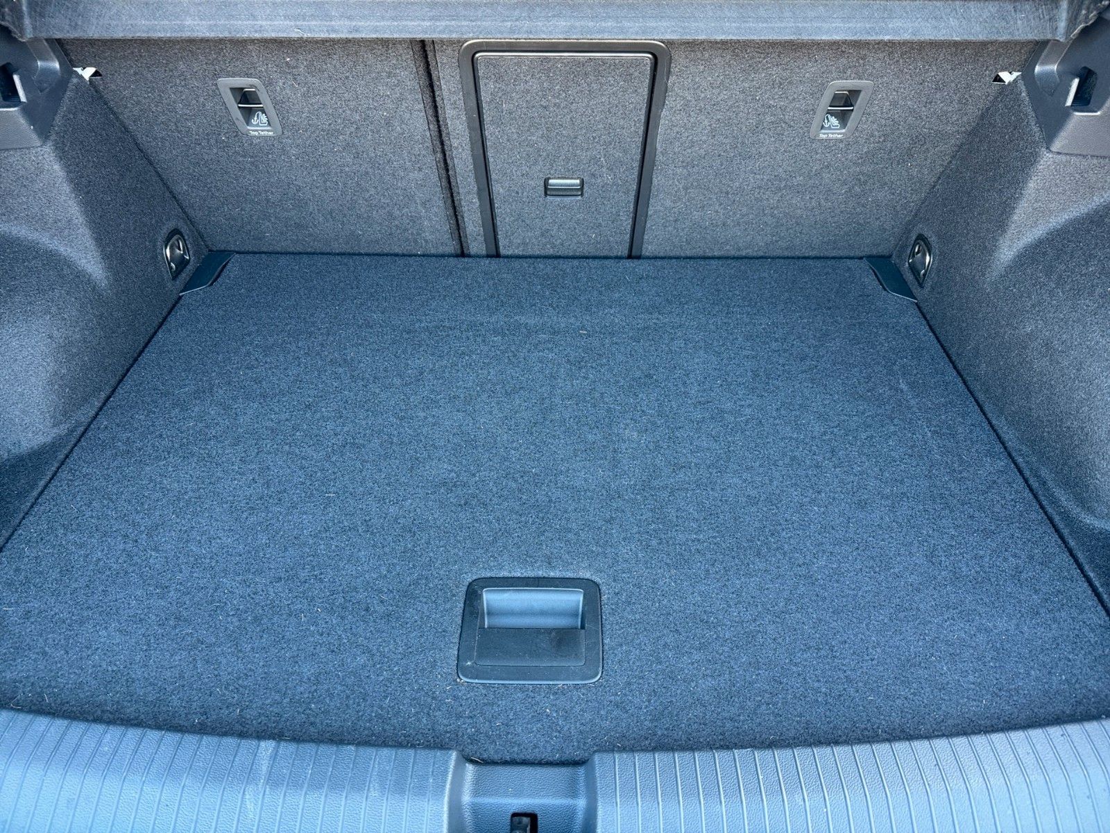 Fahrzeugabbildung Volkswagen T-Roc R-Line