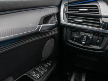 Fahrzeugabbildung BMW X5 xD40d M Sport Kamera Panorama HUD DAB H/K AHK
