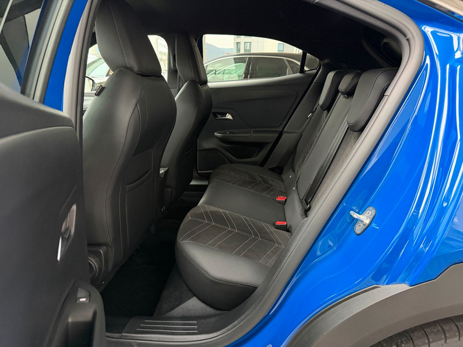 Fahrzeugabbildung Opel Mokka Ultimate 136PS LED/Kamera/SHZ!