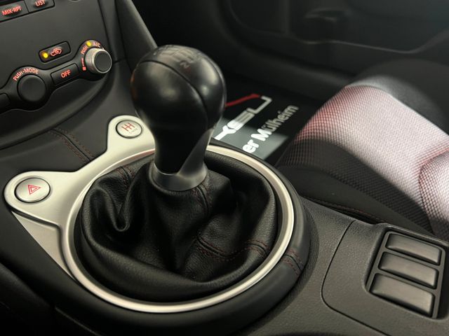 Nissan 370 Z Nismo Navi,BOSE,19Zoll,Kamera nur 37.425KM