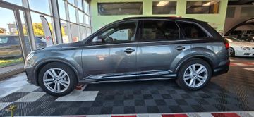 Audi Q7 - 8