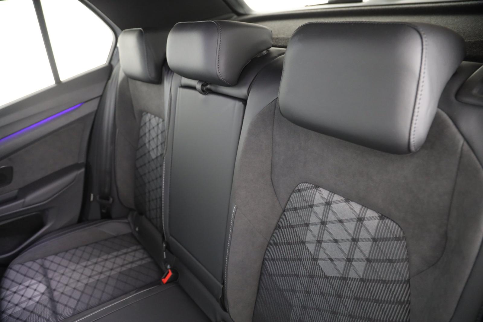 Volkswagen Golf VIII 2.0 TDI DSG R-Line LED NAVI, миниатюра 13