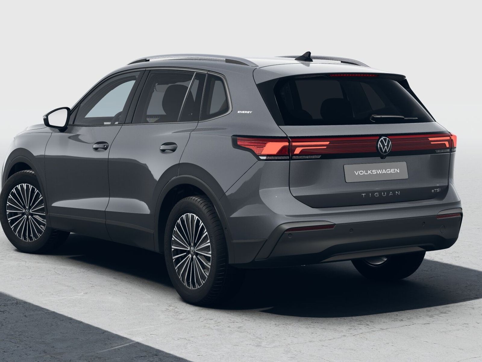 Fahrzeugabbildung Volkswagen Tiguan  ENERGY 1.5 eTSI DSG *Winterräder, Anschl