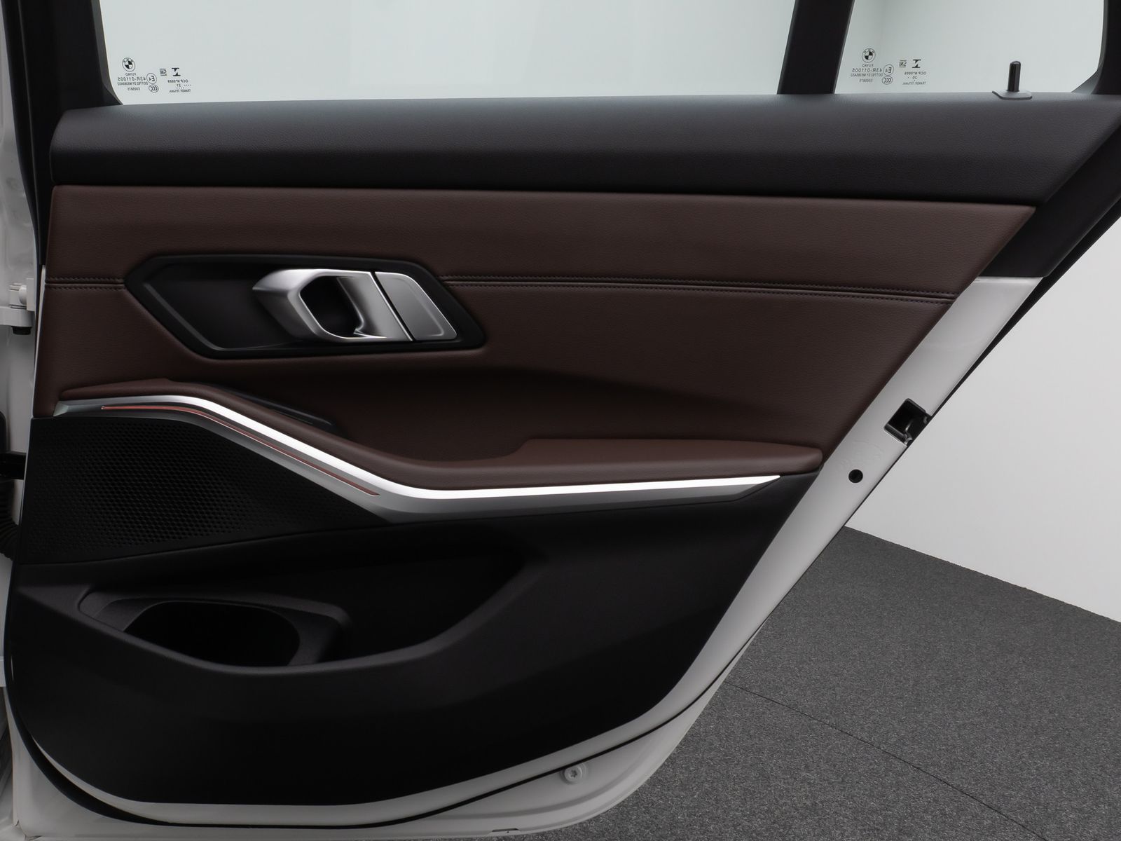 Fahrzeugabbildung BMW 330e xD Luxury Line 360°Laser HUD Komfort Sport