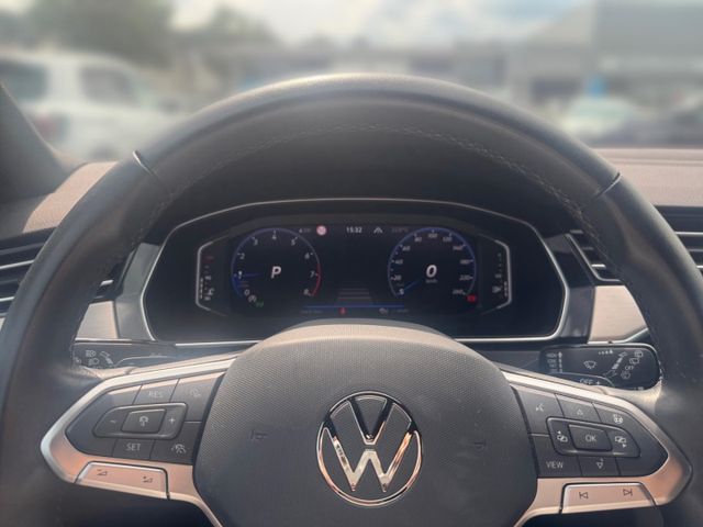 Passat Elegance 1.5 TSI DSG R-Line Navi Area Vie