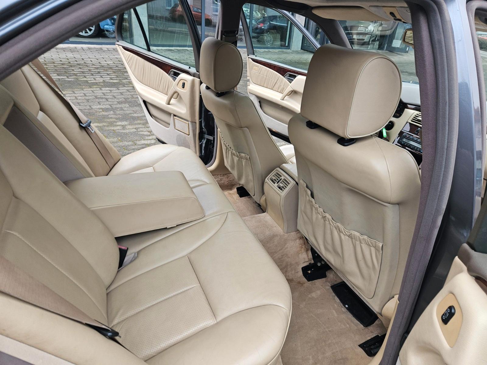 Mercedes-Benz E 220,Avantgarde,Leder,Klima,Alu,Schibedach