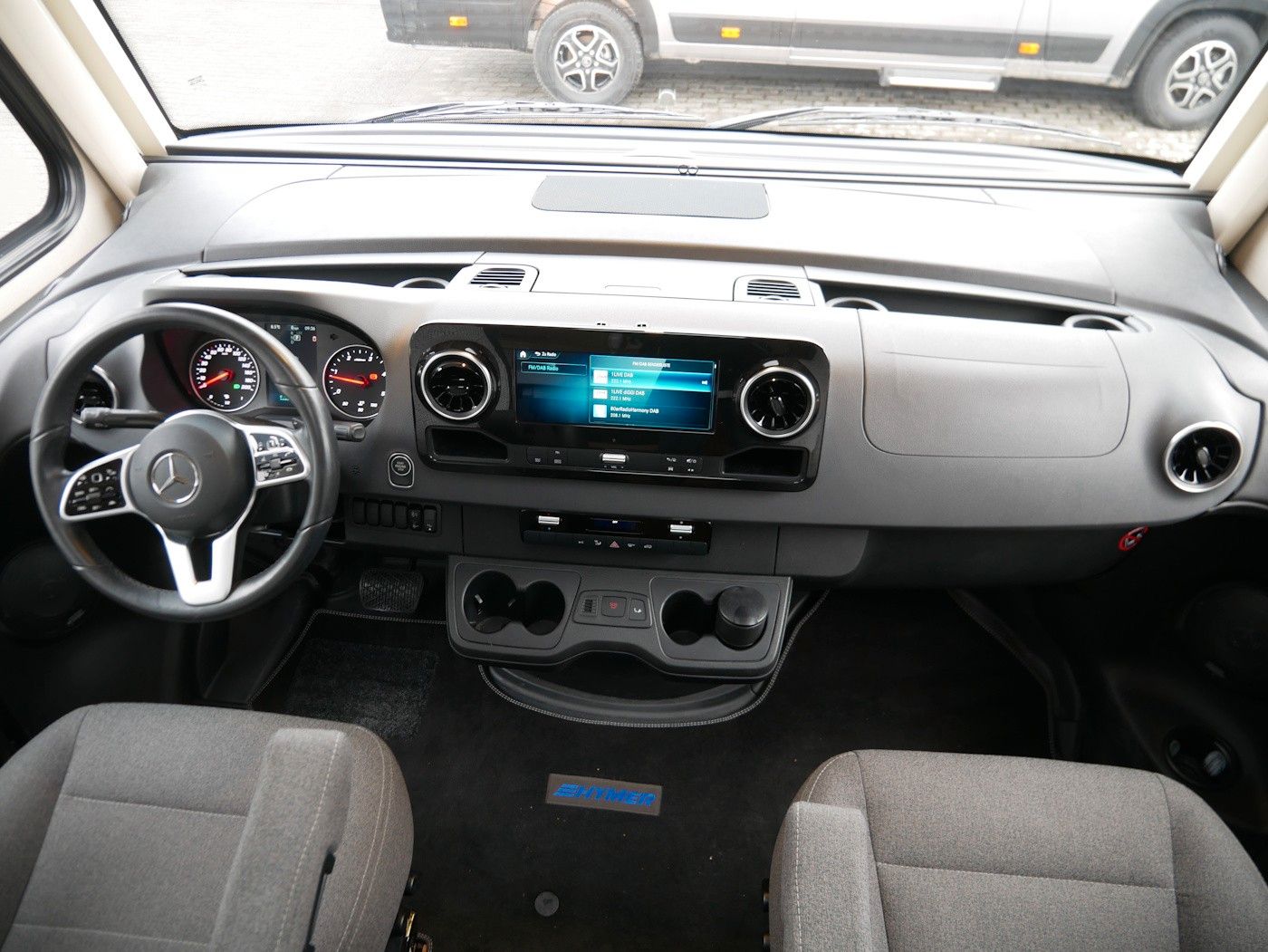 Fahrzeugabbildung HYMER / ERIBA / HYMERCAR BMC I 680 1.Hand Autom. Kamera Markise NAVI ALU