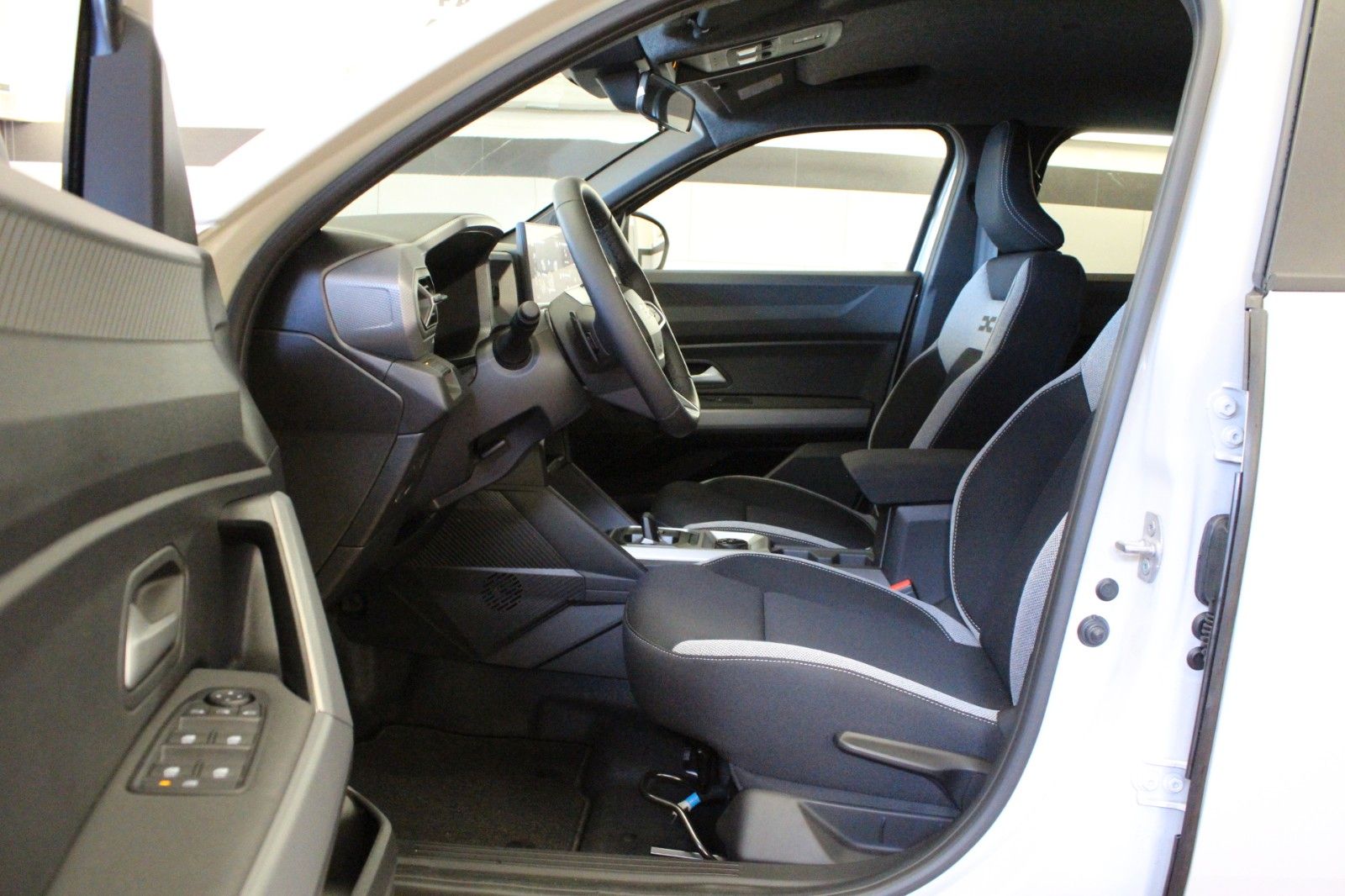 Fahrzeugabbildung Dacia Duster hybrid-G 150 4x4 Journey MY26