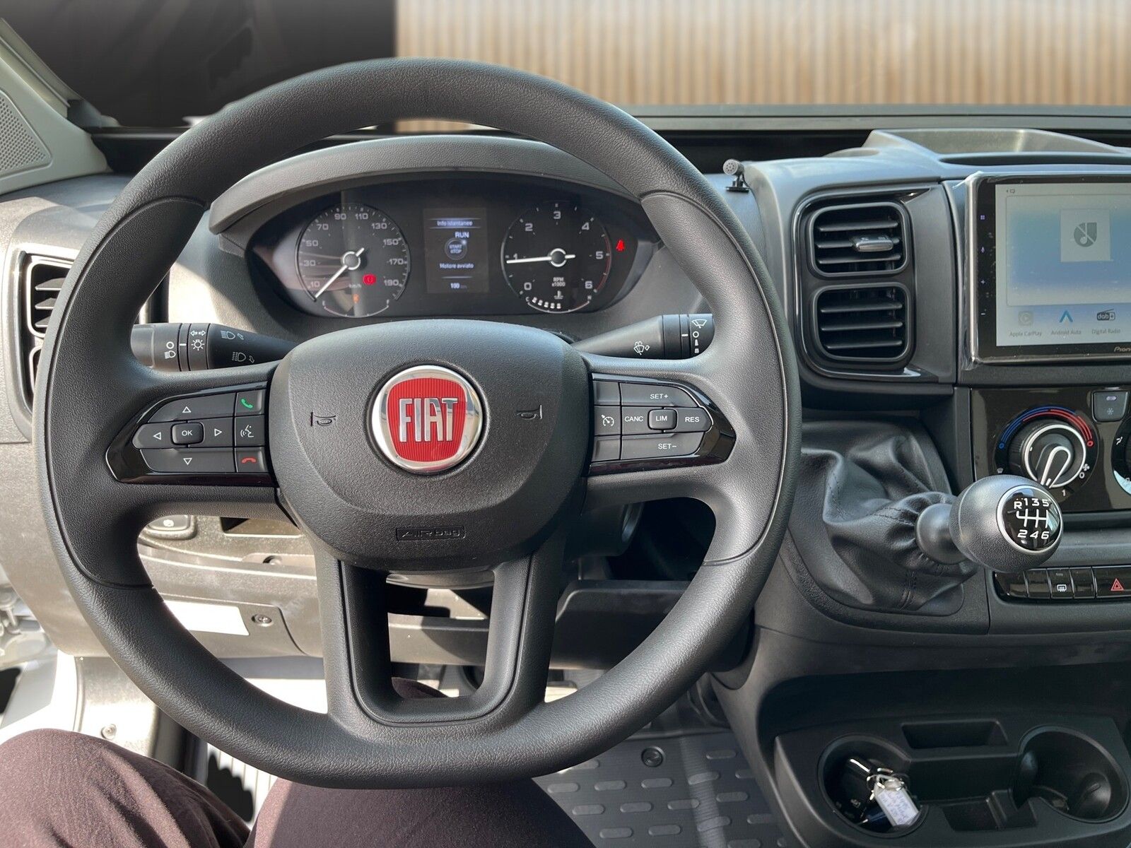 Fahrzeugabbildung Eura Mobil Van V 635 HB 6KW Heizung, Radio DAB, RFK