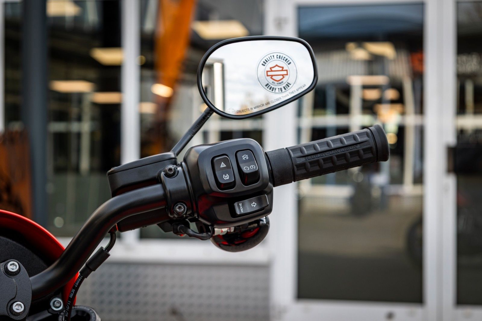 Fahrzeugabbildung Harley-Davidson FXLRS LOW RIDER S 117 MY26