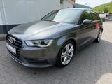 Audi A3 Sportback S line Sportpaket - Audi A3 Limousine Line sportpaket mit Benzin-Antrieb