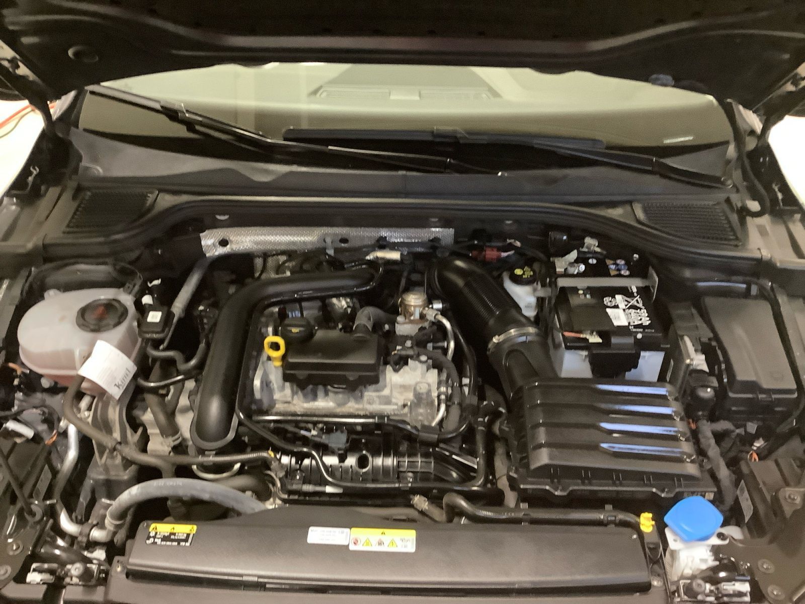 Golf Move 1,0 TSI 81 kW LED, Navi, ACC, SHZ