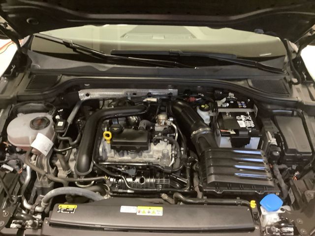 Golf Move 1,0 TSI 81 kW LED, Navi, ACC, SHZ