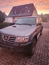 Nissan Patrol Y61 - Nissan Qashqai aus 2003