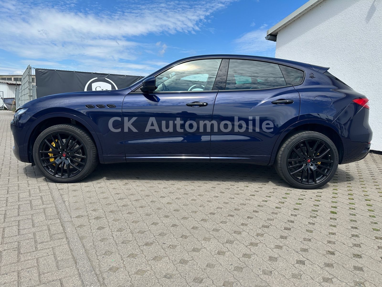 Fahrzeugabbildung Maserati Levante GranLusso S Q4/Navi/Pano/LED/360°Kam.