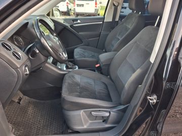Volkswagen Tiguan - 11