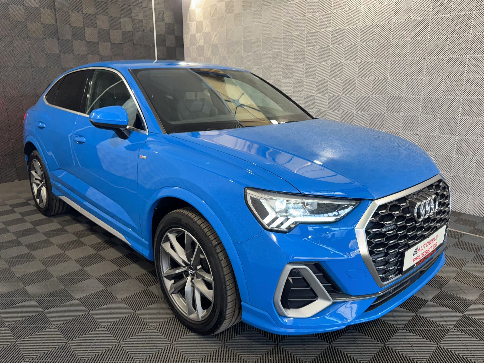 Gebrauchtwagen Audi Q3 Q3 SB 45 TFSI QU*S-LINE*R.KAM-ACC-MATRIX-LM 19" in Horb am Neckar