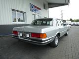 Mercedes-Benz 350 SEL (W116), Sonderschutzvariante, Schiebedac - silberne Mercedes-Benz 350