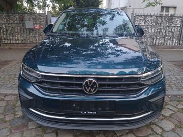 Volkswagen Tiguan - 3