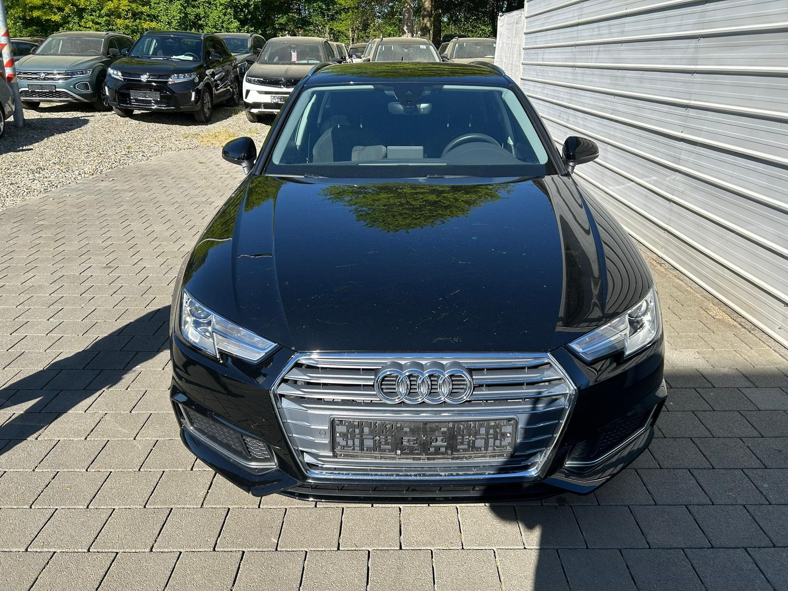 Audi A4 Avant 40 TFSI mHEV, Tiptronic Navi*SHZ*3Z Kli