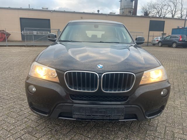 BMW X3 Baureihe X3 xDrive 20 d+Automatik+2HAND