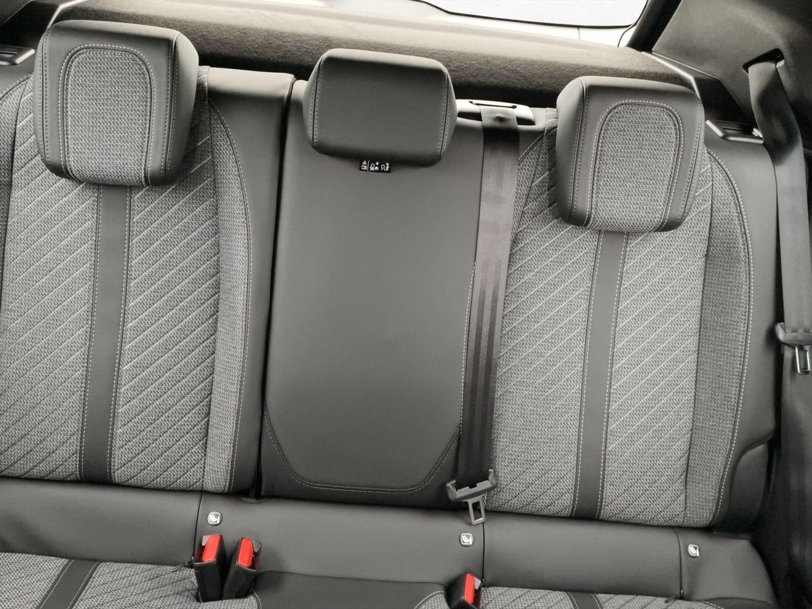 Peugeot 2008 Allure 100 Deutsches Fahrzeug Fast Vollauss
