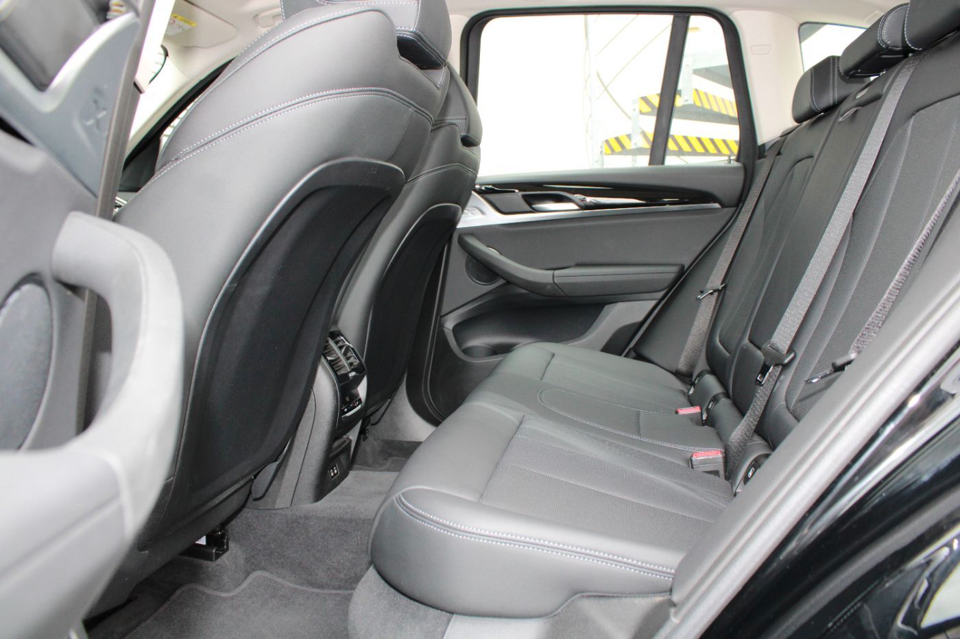BMW X3 xDrive20d Navi LED Sportsitze Kamera DAB SH foto 18