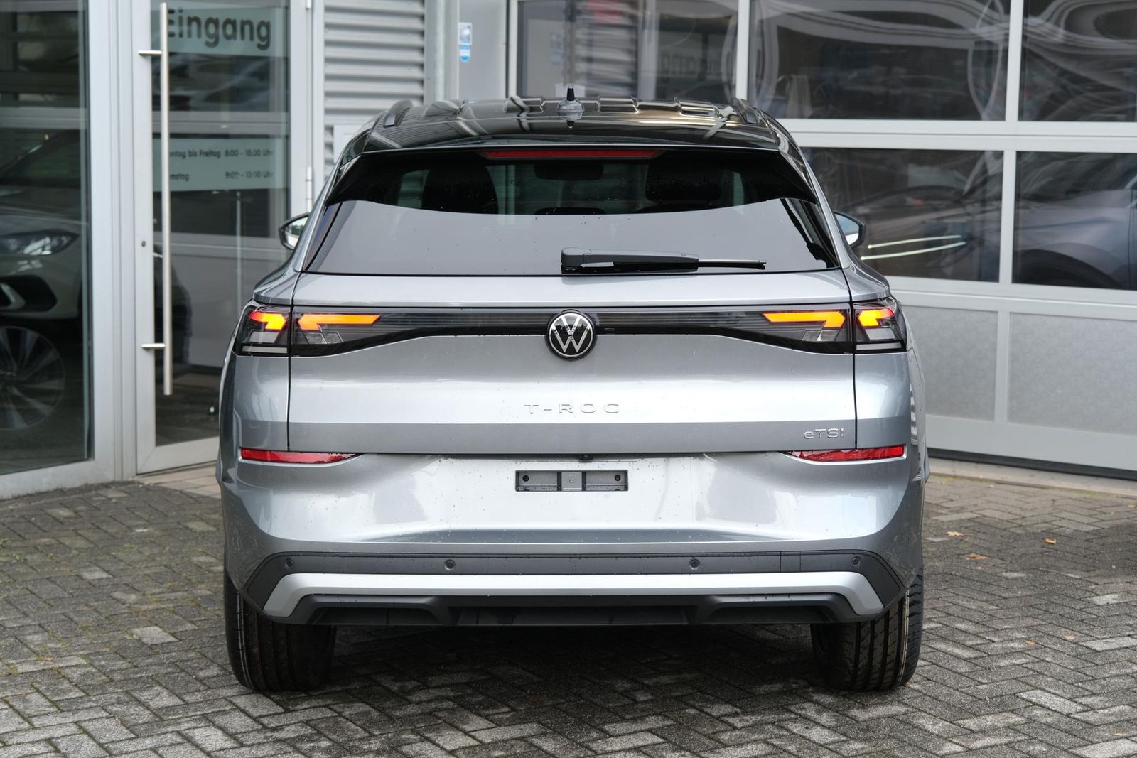 Volkswagen T-Roc 1.5 eTSI Life AHK DSG ACC LED App-Navi ... imagem 3