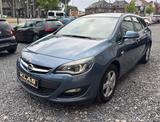 Opel Astra J Sports Tourer 150 Jahre Opel - Opel Astra 150 jahre mit Benzin-Antrieb