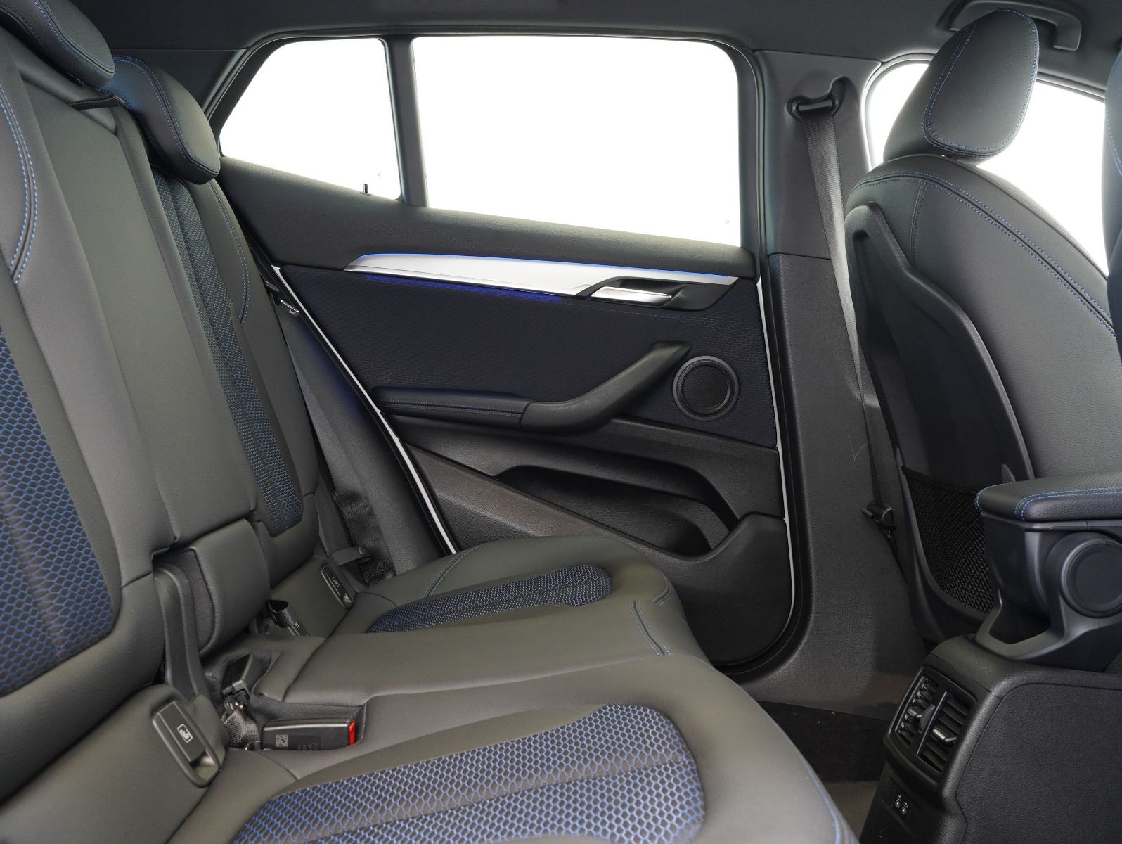 Fahrzeugabbildung BMW X2 sDrive 20 i M Sport LED/HEADUP/KEYLESS/KAMERA