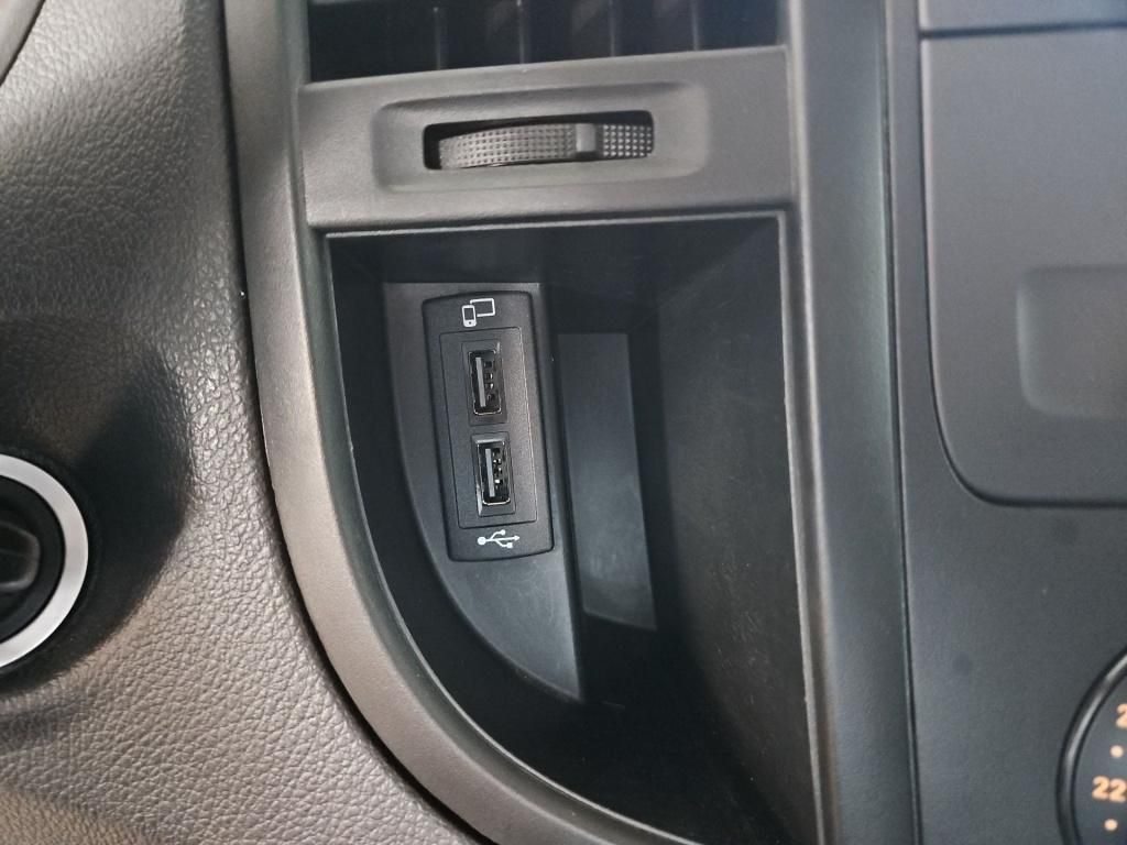 Fahrzeugabbildung Mercedes-Benz Vito 114 Kasten lang 4x4 Navi Einparkhilfe GRA