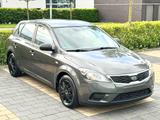 Kia cee'd / Ceed + HU/AU neu + Klimaanlage - Kia aus 2011: Cee D