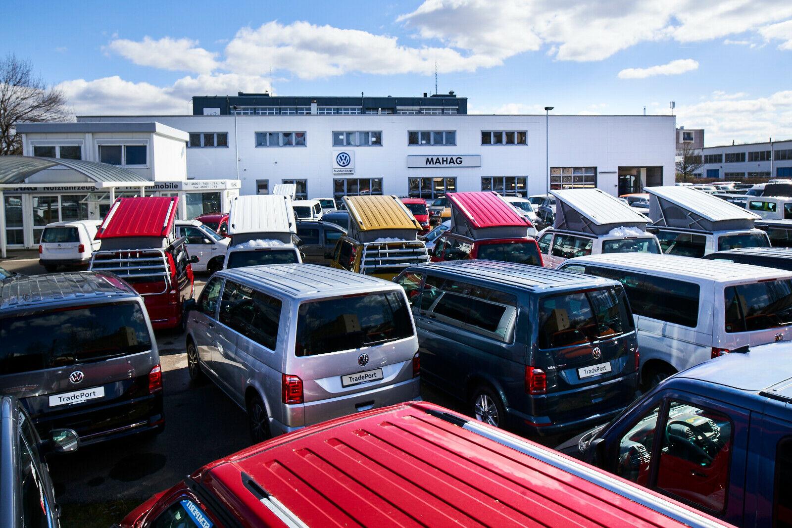showroom-image-top