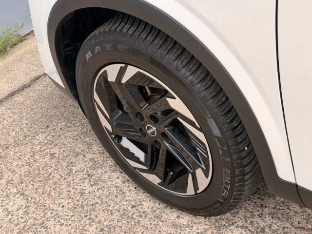 Fahrzeugabbildung Nissan Qashqai 1.3 DIG-T Xtronic N-Connecta*Winterpaket