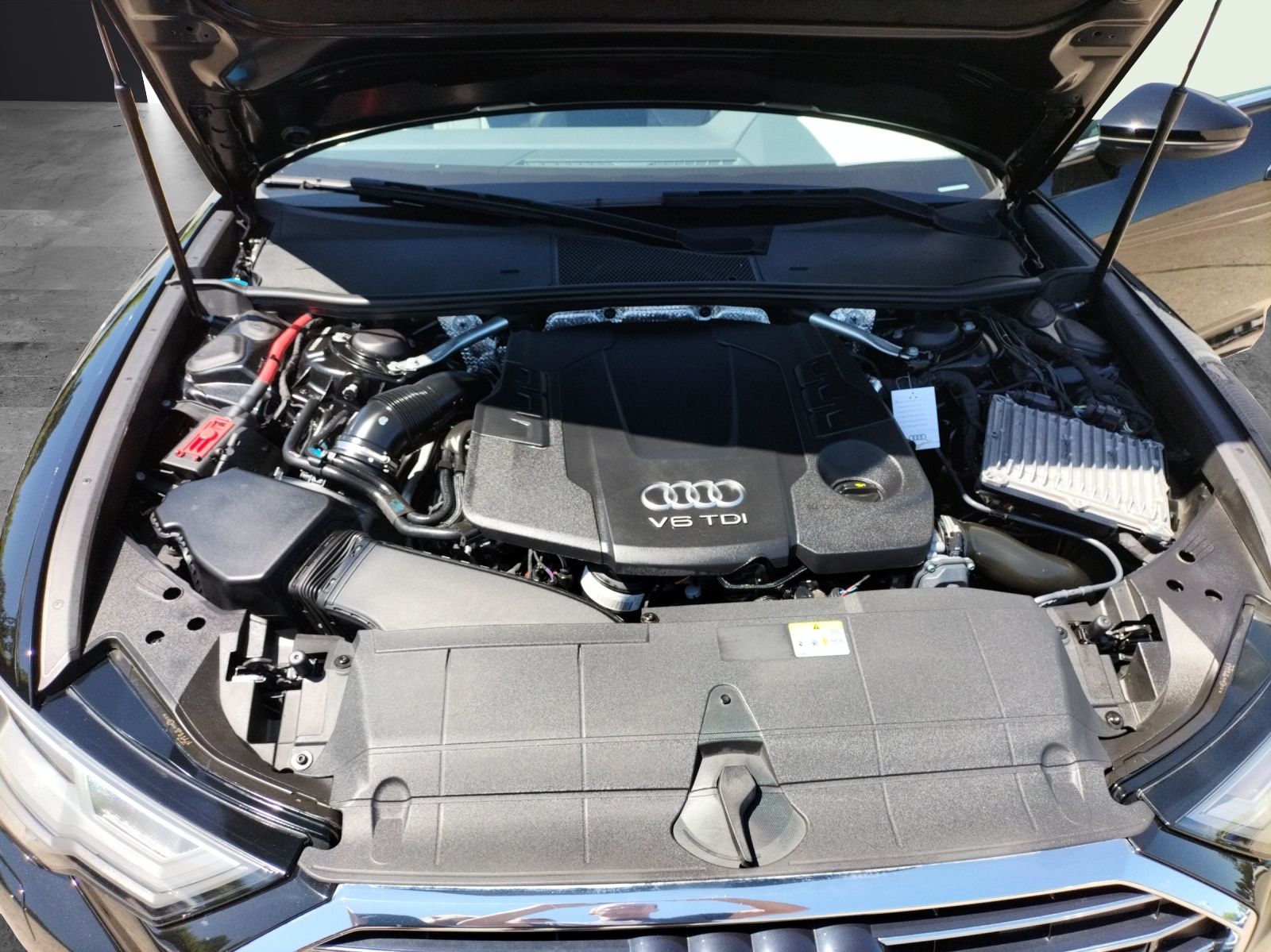 Fahrzeugabbildung Audi A6 Avant 45 TDI design quattro LED Navi ACC