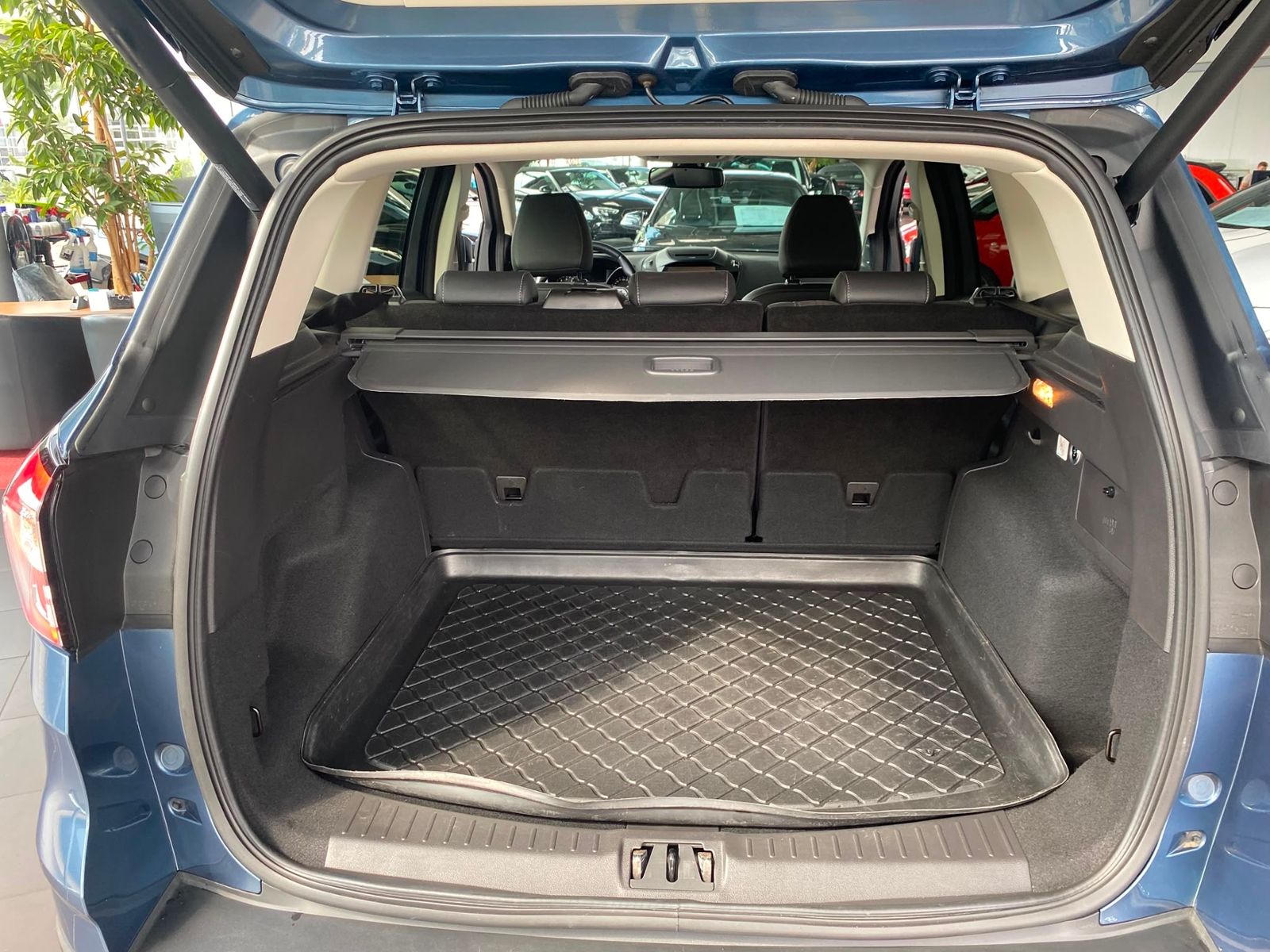 Fahrzeugabbildung Ford Kuga Titanium AWD AHK XEN NAV RFK