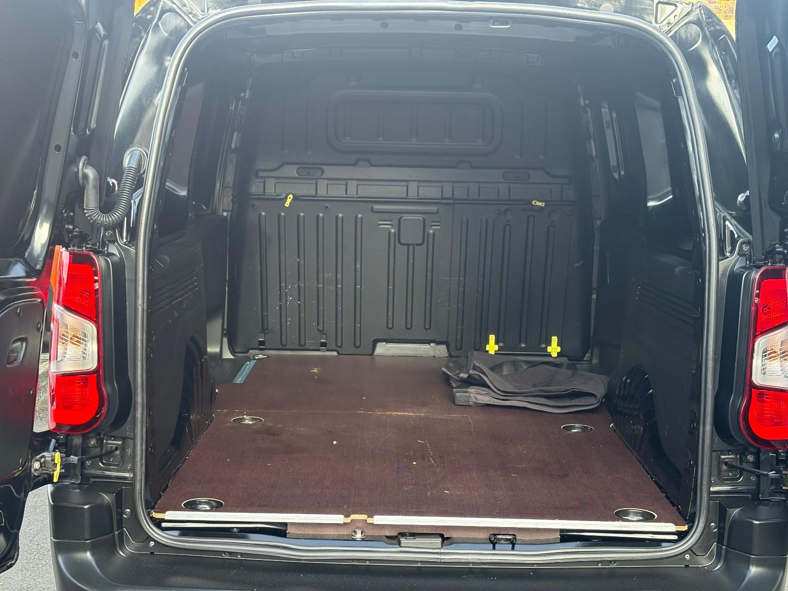 Citroën Berlingo 1.5 Kasten XL L2 AUT. Driver - KAM AHK