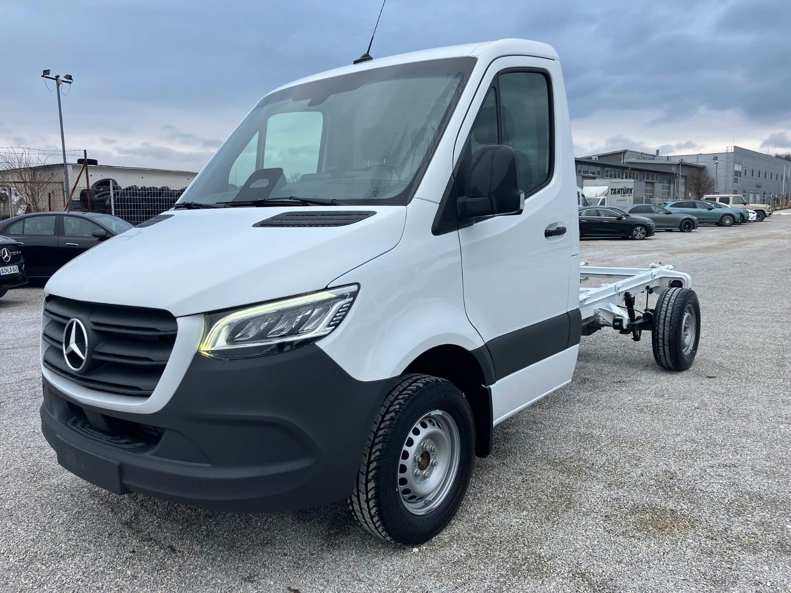 Mercedes-Benz Sprinter III Fahrgestell RWD 317 CDI