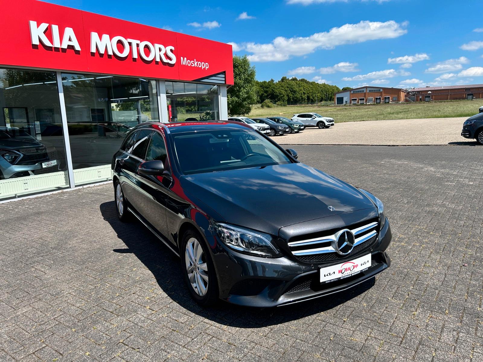Mercedes-Benz C 180 T Avantgarde LED Navi Kamera SpurPaket