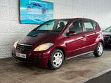Mercedes-Benz A 150*Automatik*Tüv-Neu*Garantie*Rentnerfahrzeug - rote Mercedes-Benz A 150